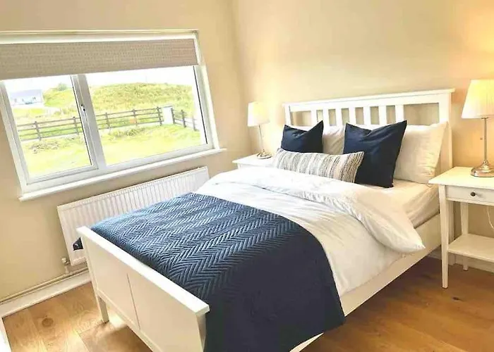 Donegal Beach Cottage With Sea Views, Sleeps Six