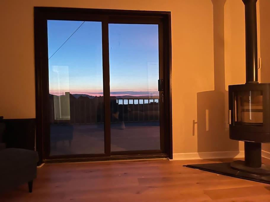 Donegal With Sea Views, Sleeps Six Lettermacaward